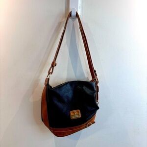 VALENTINA Shoulder Bag 2 Toned Leather Slouchy Zipper Closure Multiple Pockets
